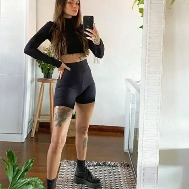 All Black Sneaker Outfits