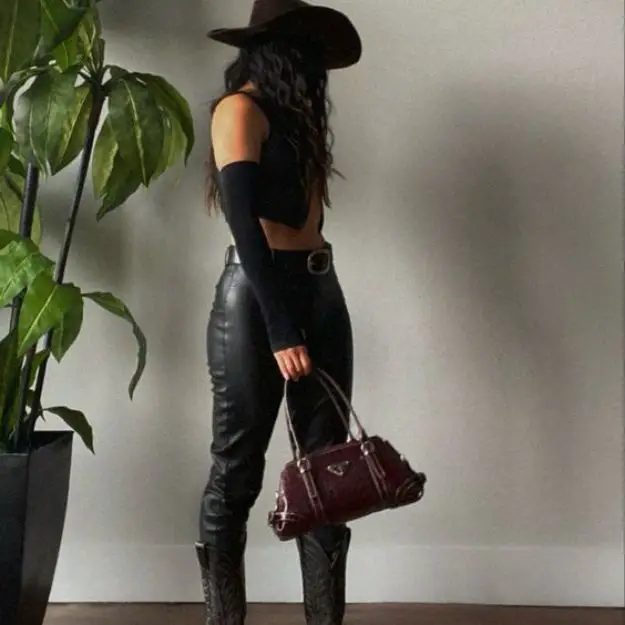 All Black Vaquero Outfit