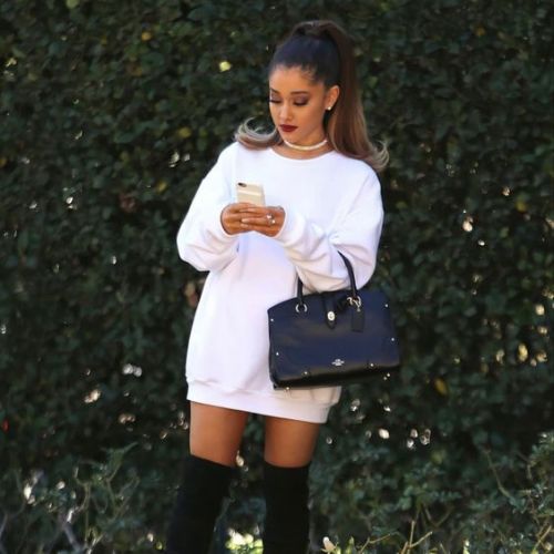 Ariana grande hoodie outfit