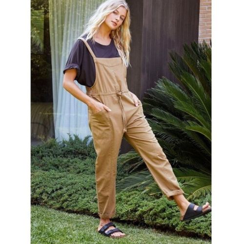 jumpsuit outfit with birkenstocks