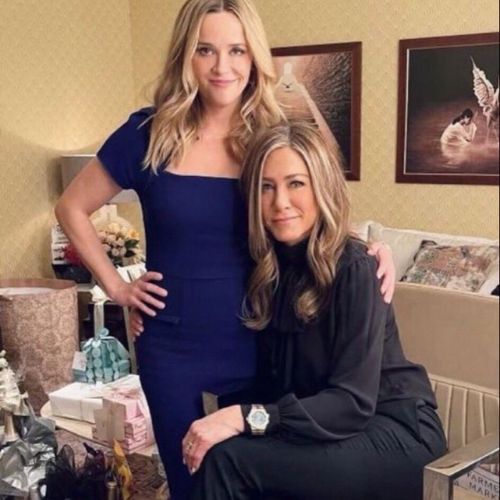 jennifer aniston morning show outfits